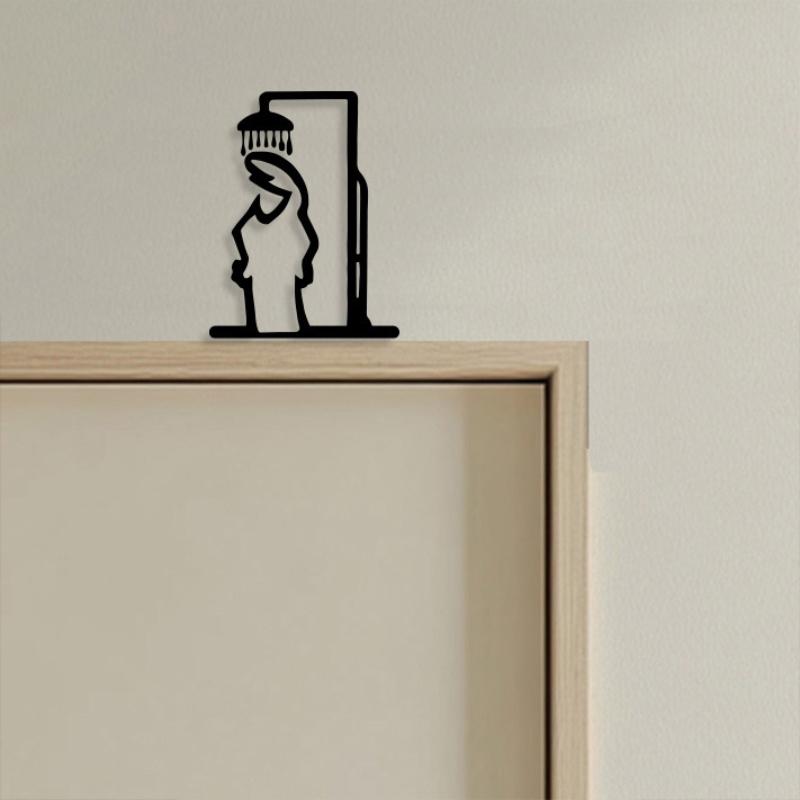 黒いシャワーフィギュア壁飾りミニマリストラインメタルバスルー - Home Bathroom Door Signs のレビューと価格